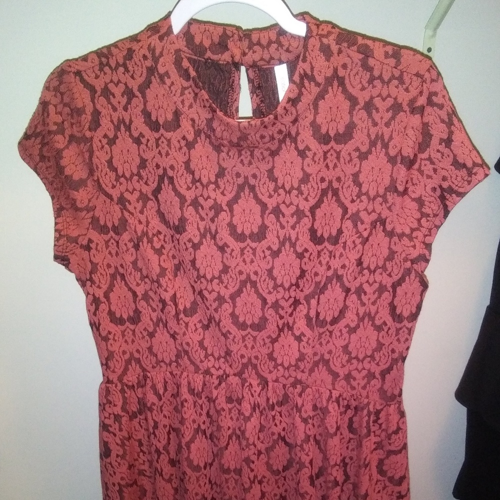 Keyhole Back Lace Overlay Dress